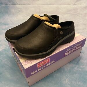 Skechers women’s LATTE 2 sz 8 wide
